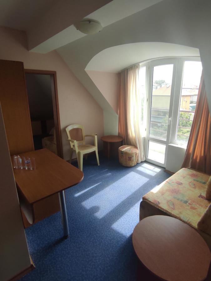 Хотел Андре Hotel Черноморец Екстериор снимка
