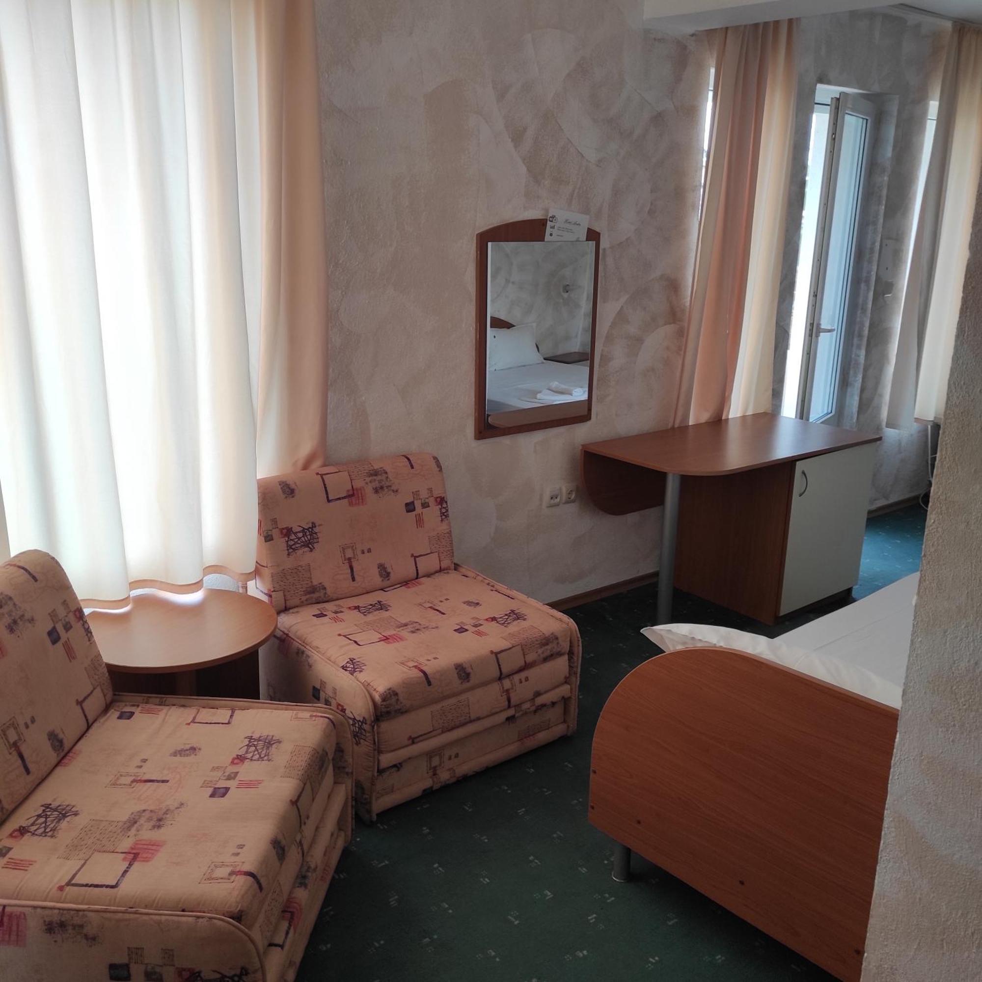 Хотел Андре Hotel Черноморец Екстериор снимка
