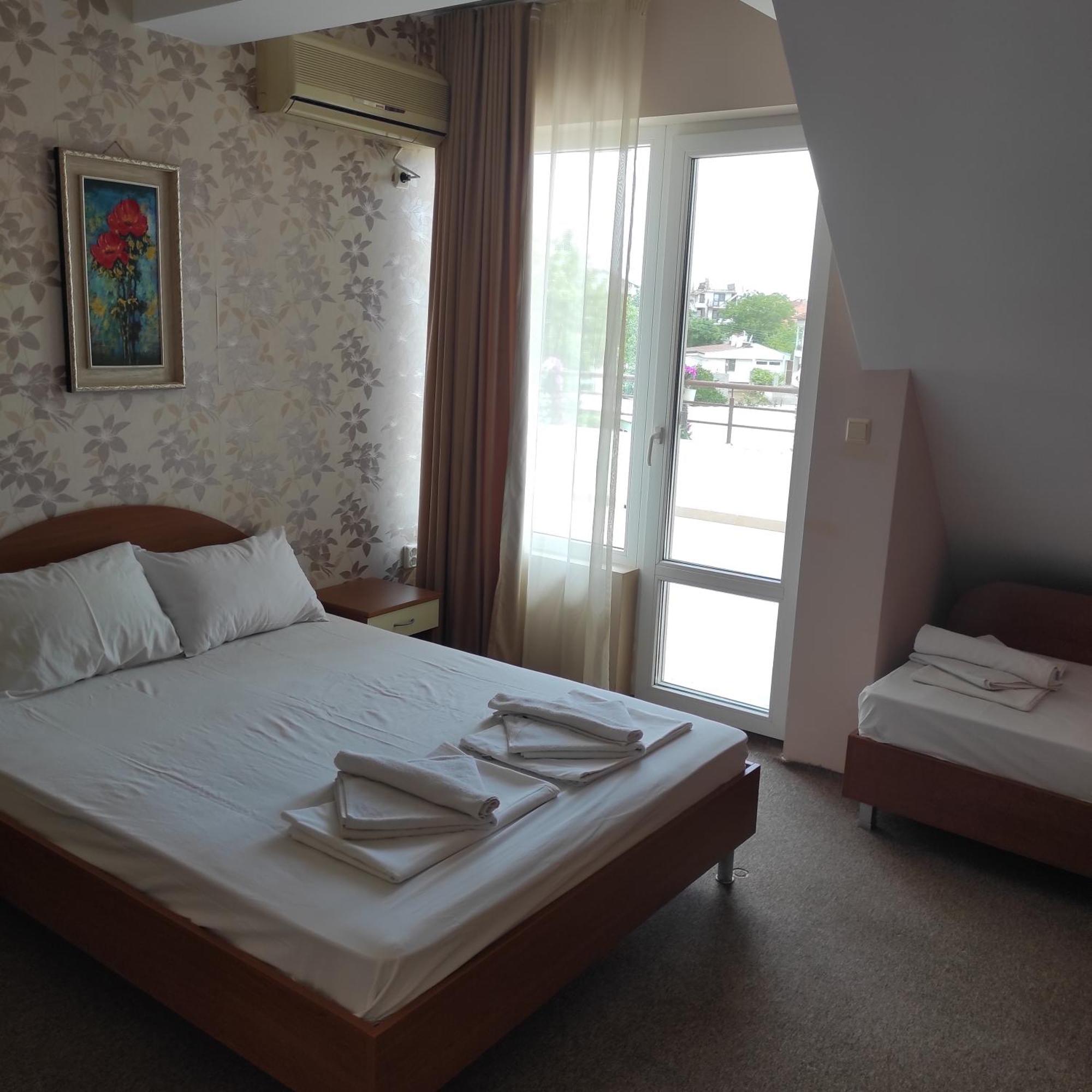 Хотел Андре Hotel Черноморец Екстериор снимка